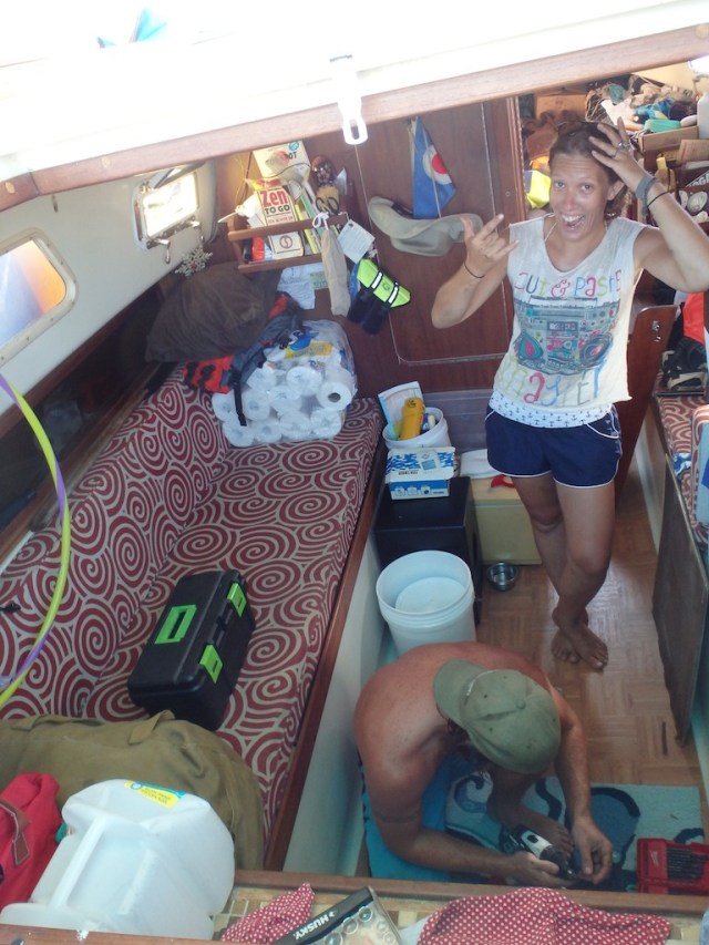 Sailboat community, got to love it, everyone is always willing to lend a hand, Thanks Jeremy!! 